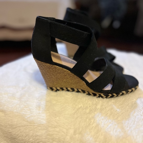 Kelly & Katie Black Espadrille Wedges - Picture 3 of 5